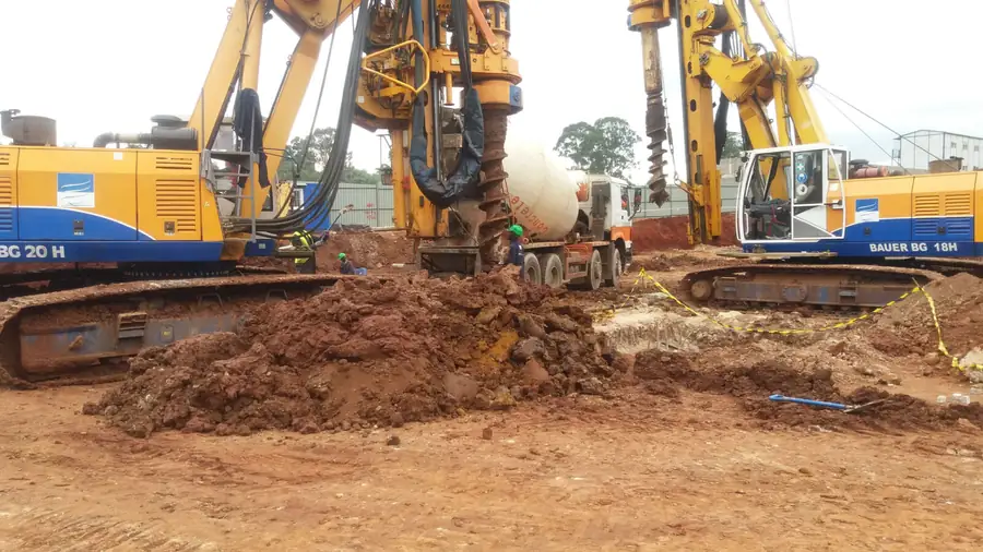 Piling rigs working across the site